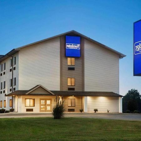 Travelodge By Wyndham Livonia Dış mekan fotoğraf