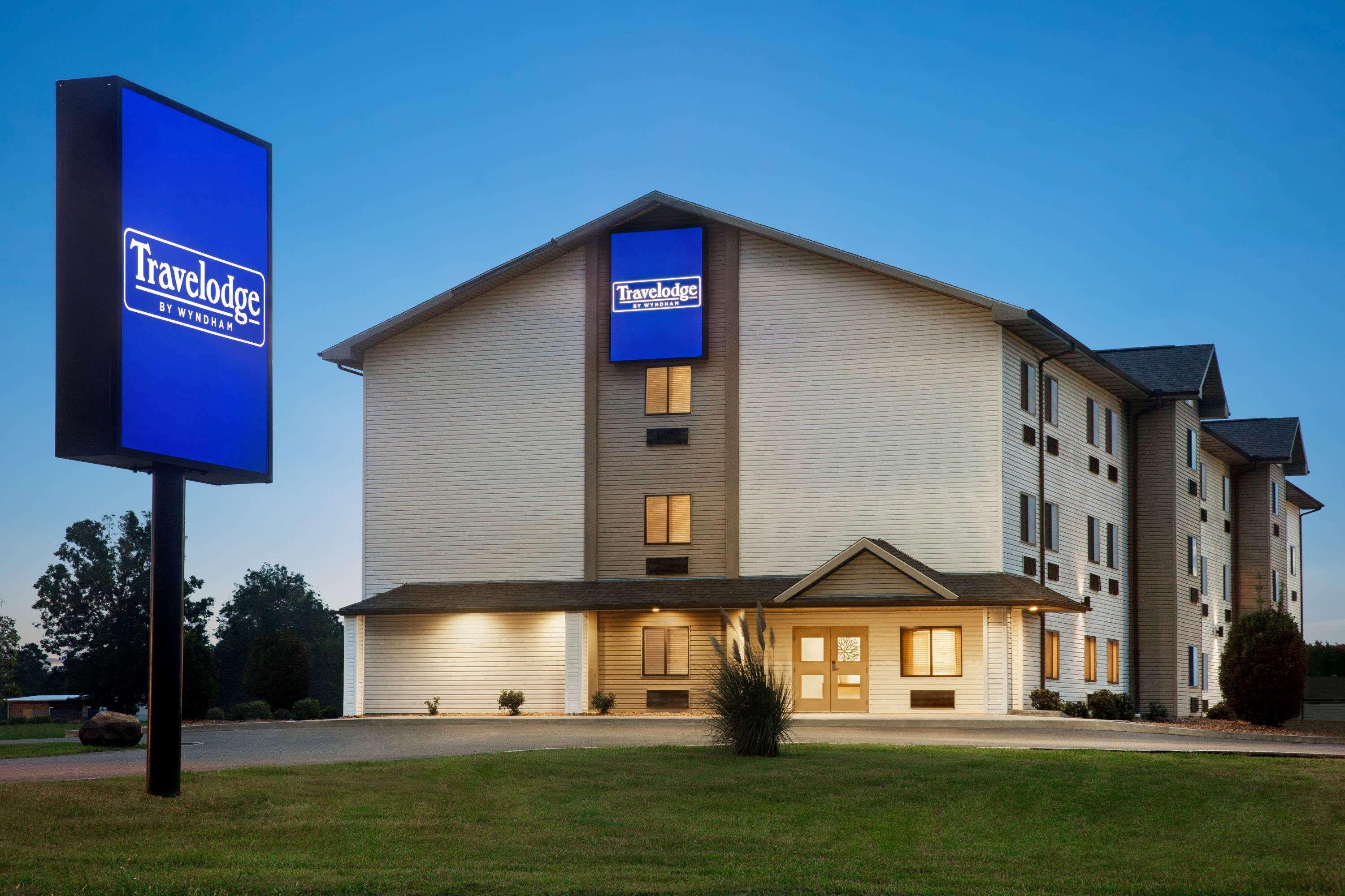 Travelodge By Wyndham Livonia Dış mekan fotoğraf