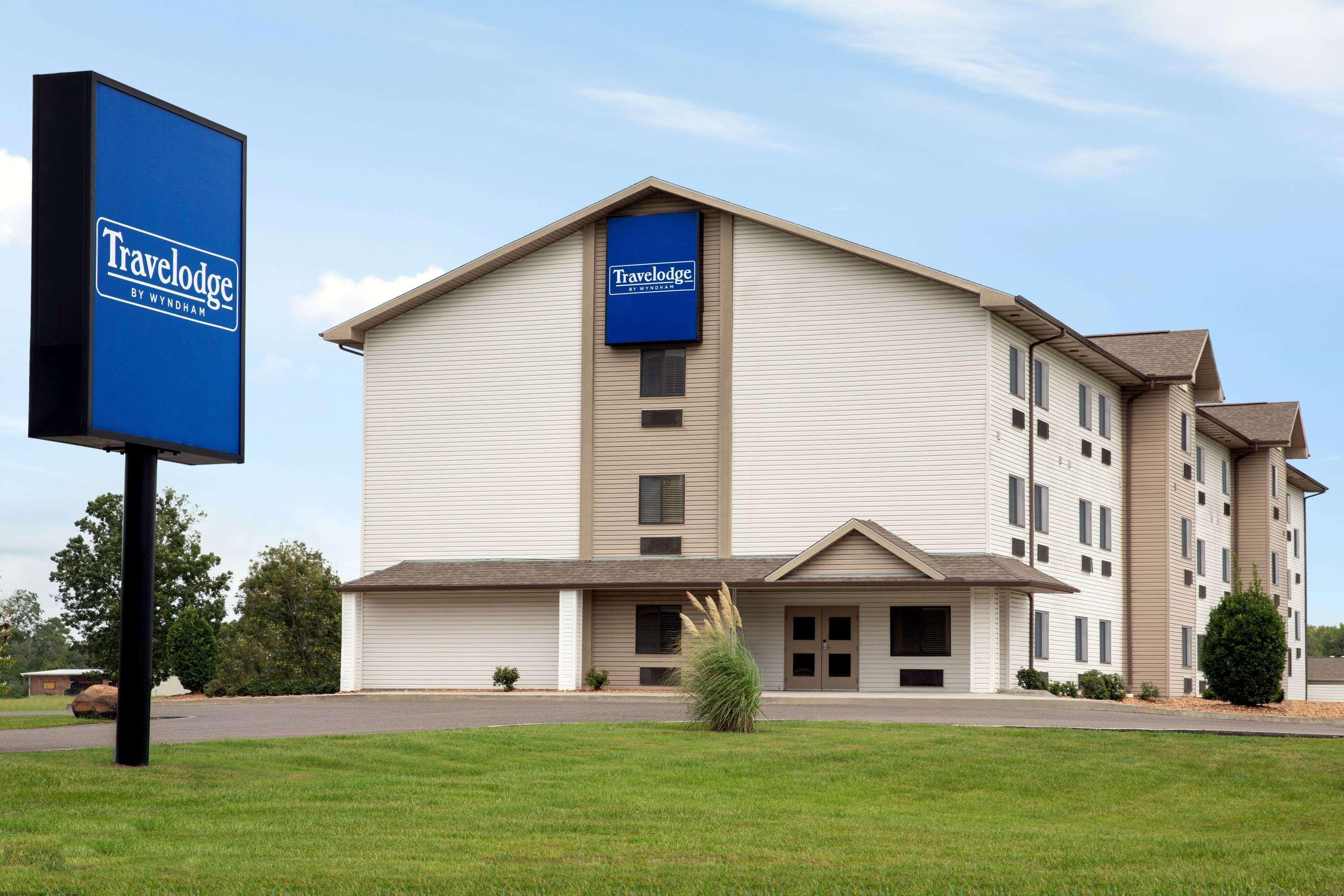 Travelodge By Wyndham Livonia Dış mekan fotoğraf