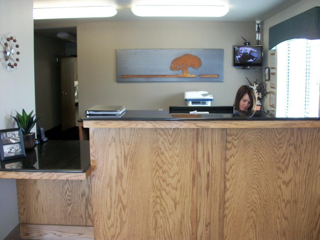 Travelodge By Wyndham Livonia Dış mekan fotoğraf